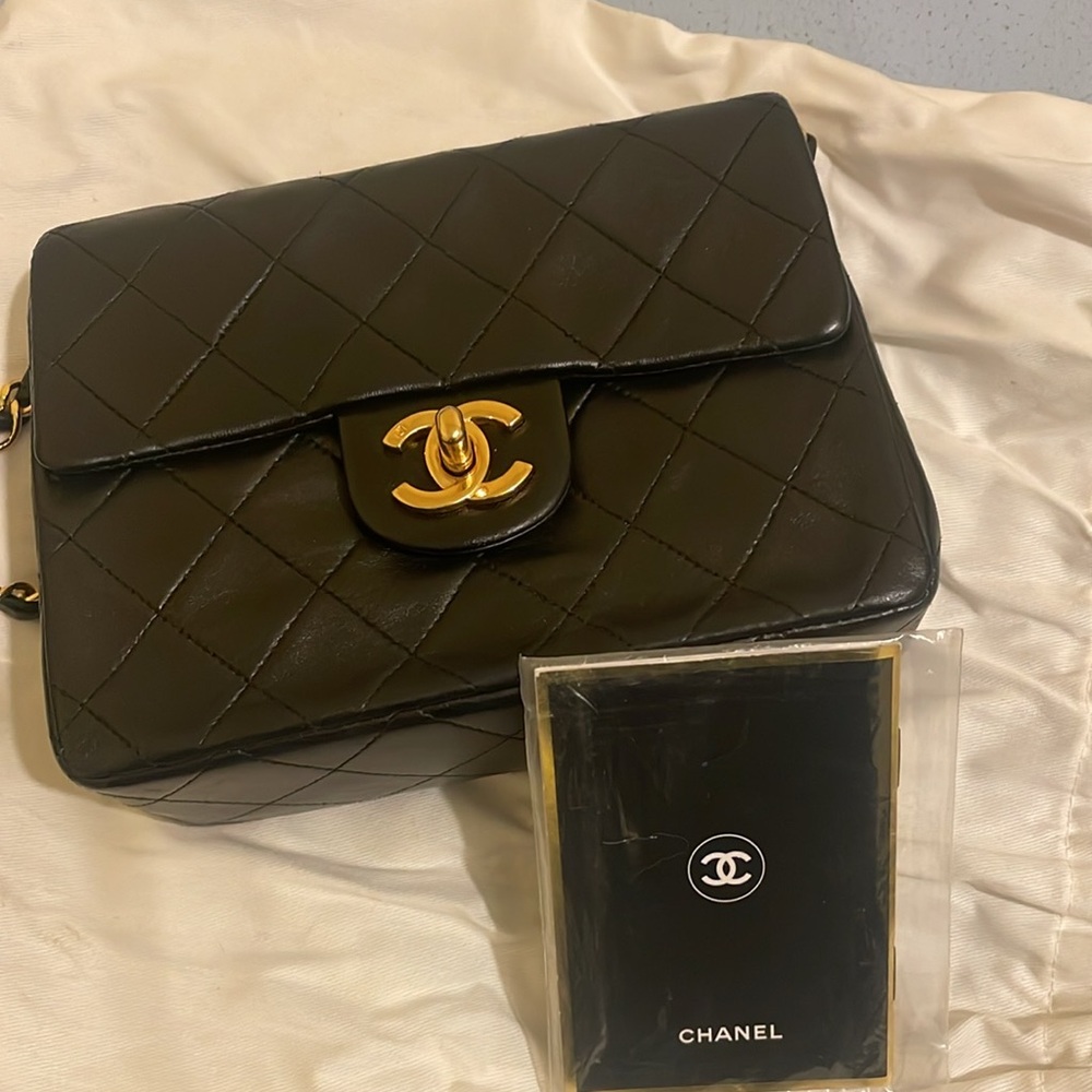 Chanel Vintage Classic Flap Mini Square Black Lambskin Bag - Picture 4 of 9